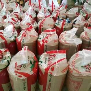 A picture of Bags of Rice Vegetables Oil