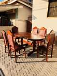 A picture of DINING TABLE TSH 340 000 CALL 0746424265