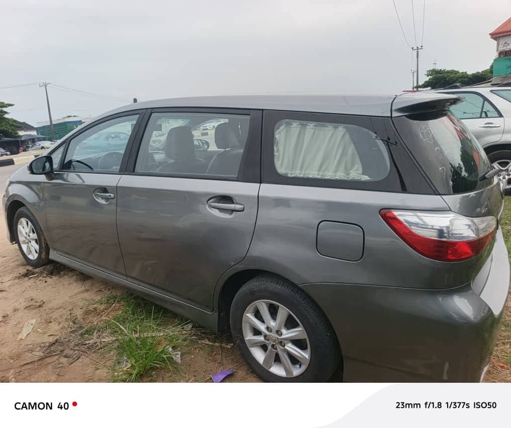 A picture of Toyota WISH
