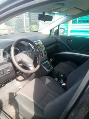 A picture of 2005 model Toyota verso Direct tokumbo Accident free Manual transmission