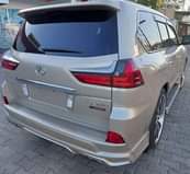 A picture of LEXUS LX570