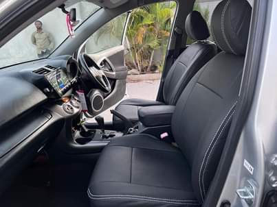 A picture of Toyota rav4