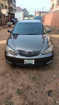 A picture of Belgium standard 2005 Toyota Camry 2 4 V6 engine Uber