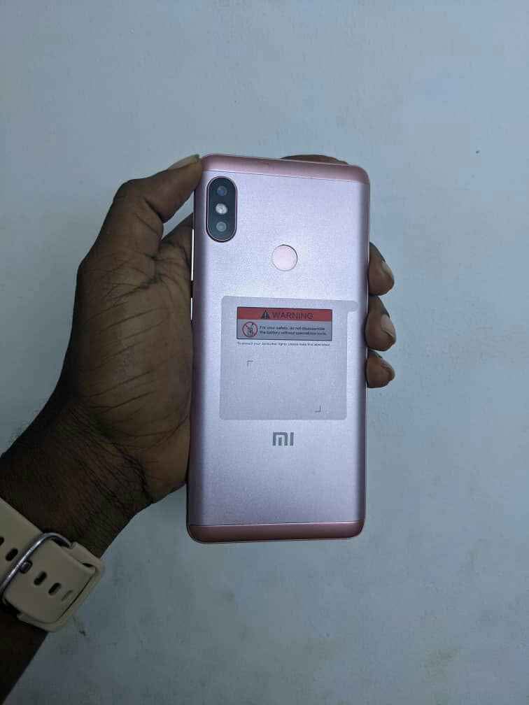A picture of REDMI NOTE 5 PRO