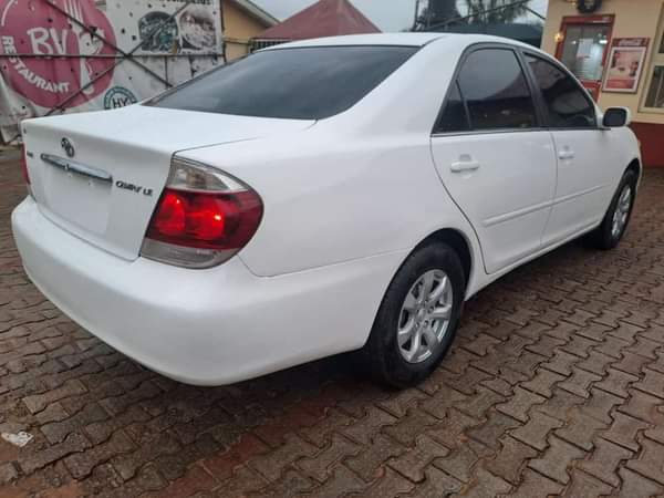 A picture of Super Clean 2006 Toyota Camry Everything untampered including AC N4