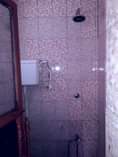 A picture of Singel Self sakina sailent Bei 80 000 sakina