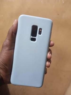 A picture of Samsung S9 
