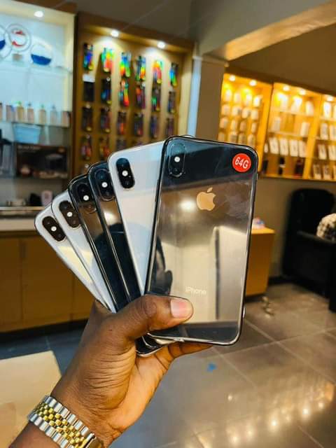 A picture of i phone x no TT face 350k