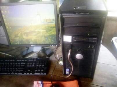 A picture of Computer dell desktop inauzwa