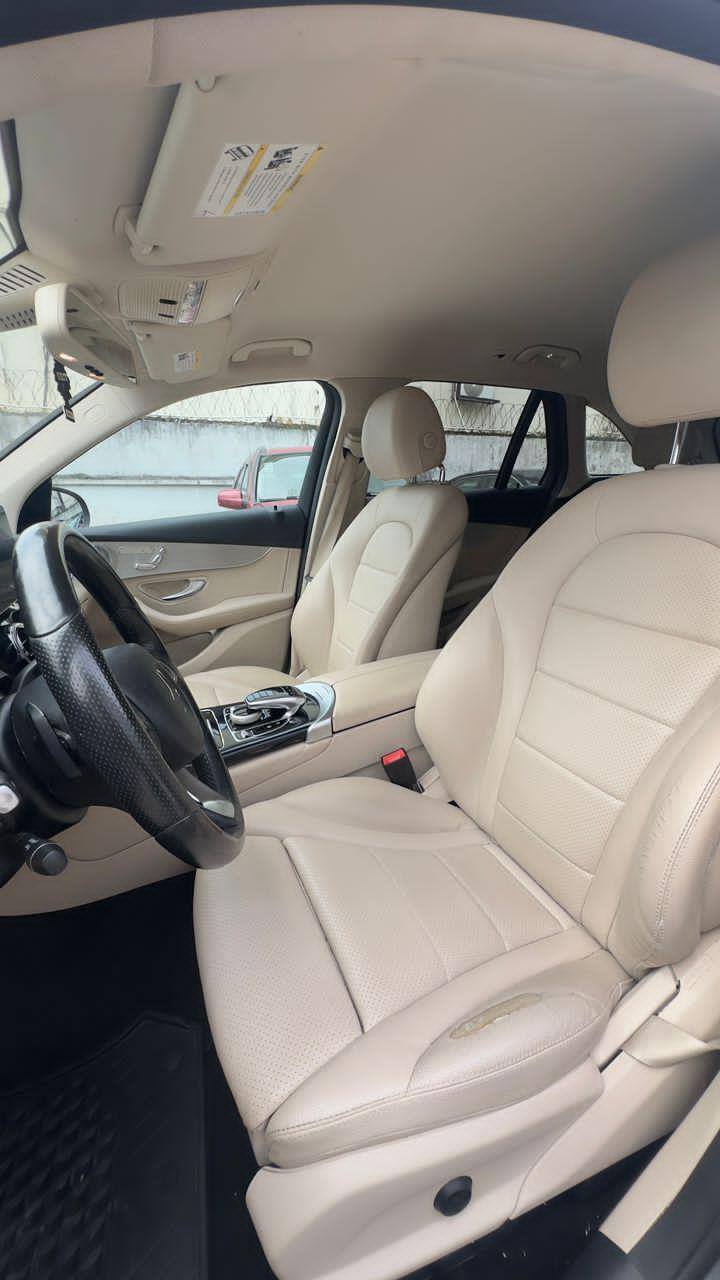 A picture of 2017 Mercedes Benz GLC300 4MATIC
