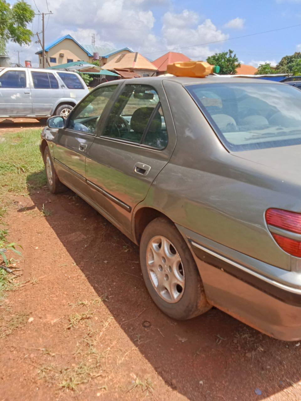 A picture of Peugeot 406