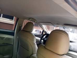 A picture of Toyota VENZA 2009 10 model Tok standard Keyless Leather seats