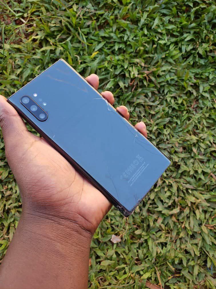 A picture of Samsung galaxy note 10plus