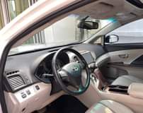 A picture of Neatly used white Toyota venza 2010 model available for sale
