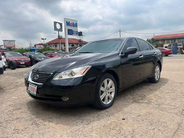 A picture of Registered 08 Lexus ES350