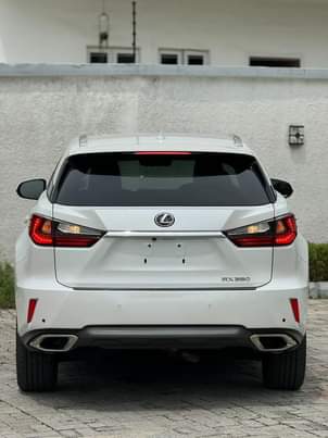 A picture of 2016 Lexus rx350 foreign used 42 800 000 
