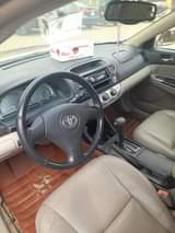 A picture of 1st body Toyota camry 2003 sE