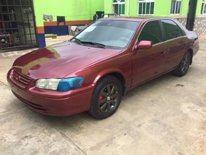 A picture of 2001 Toyota Camry