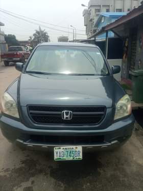 A picture of 2005 Honda pilot going for 2 3 u can call