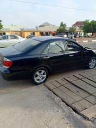A picture of Belgium Standard 2005 Toyota Camry Untampered engine and gear Chilling