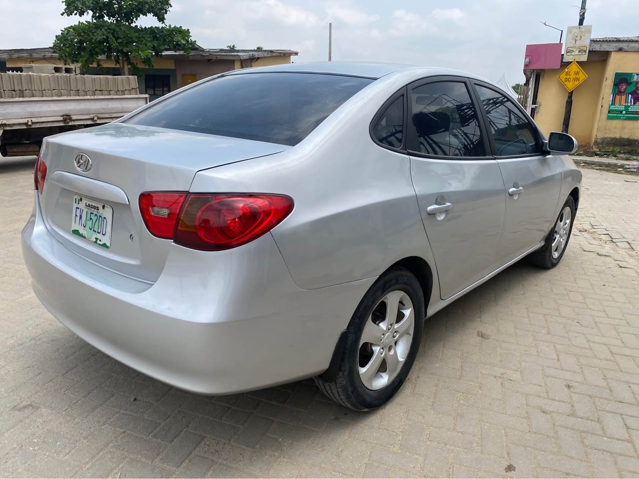 A picture of Elantra 2008 Manual