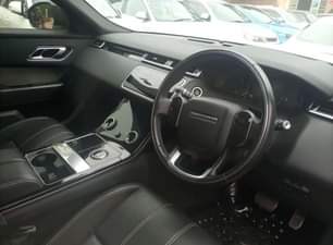 A picture of Range Rover Velar 2018 225m