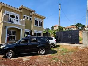 A picture of Residential House For Sale At Munyonyo Uganda 3 Bedrooms 2