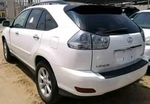 A picture of Brand LEXUS Model RX330 Year 2007 COLOUR WHITE Transmission Automatic