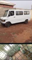 A picture of Car