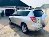 A picture of 08 Toyota RAV4