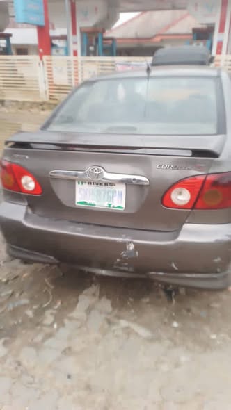 A picture of TOYOTA COROLLA 2004