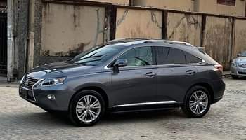 A picture of Direct Belgium LEXUS RX350 Year 2014 Colour Grey Clean nterior