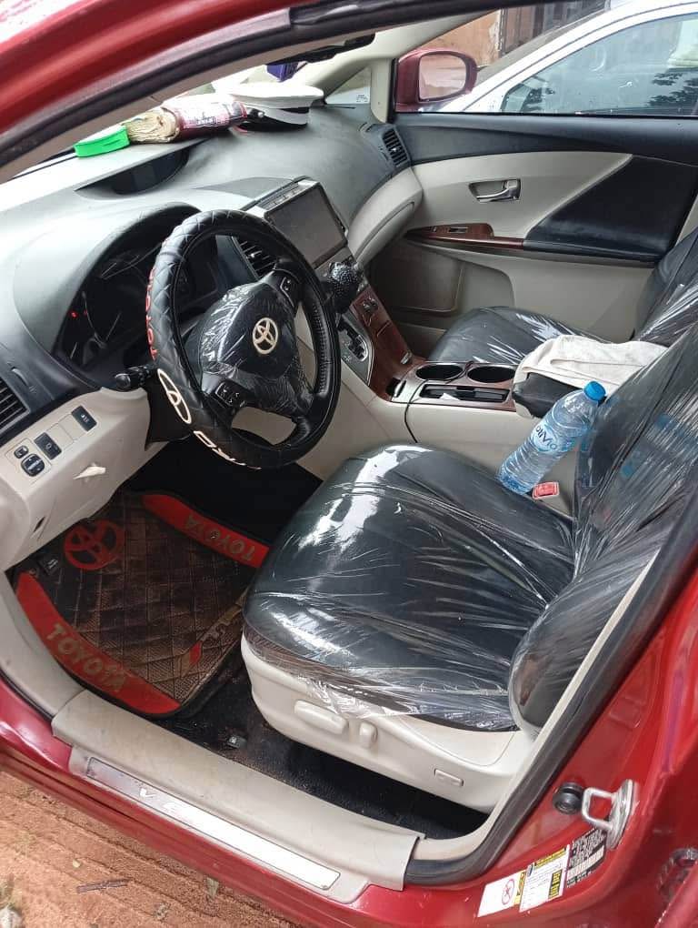 A picture of URGENT SALE Toyota Venza 2010 2011 model basic V6 engine