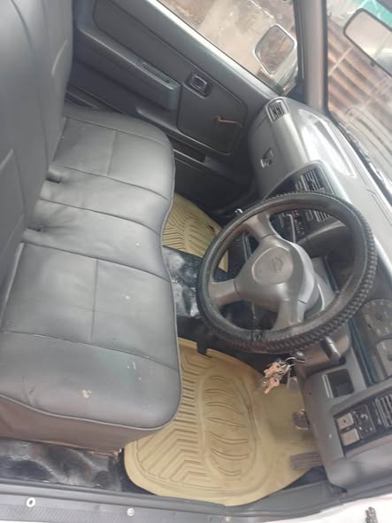 A picture of Nissan pick up