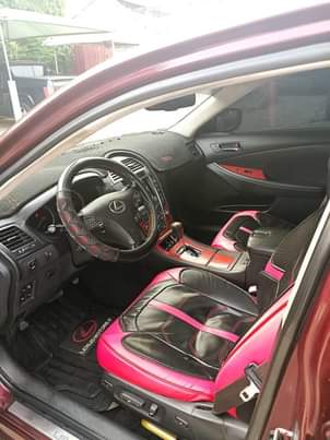 A picture of Distress Very Sharp Lexus ES 350 2008 2009 Model