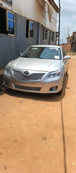 A picture of Toyota camry 2009 model Registered and 6 months used Everything