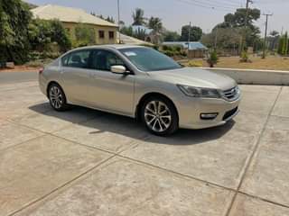 A picture of 2014 HONDA ACCORD