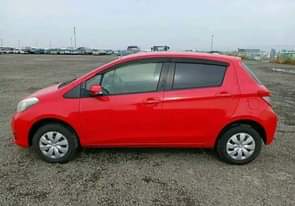 A picture of 2013 TOYOTA VITZ _990CC UGX 42M This is push to