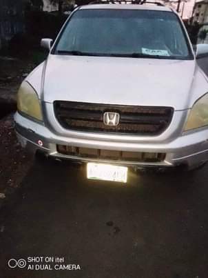 A picture of 2004 Honda Pilot