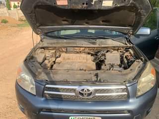 A picture of TOYOTA RAV4