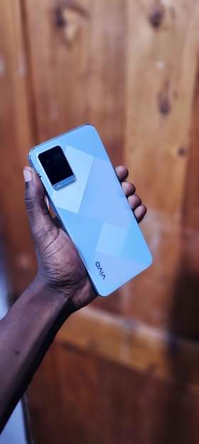 A picture of Vivo Y21