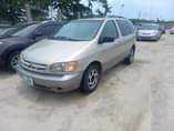 A picture of Toyota Sienna 2002 registered