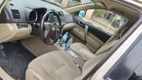 A picture of Clean Toyota Highlander 0102013 model 5 8m net price Neatly