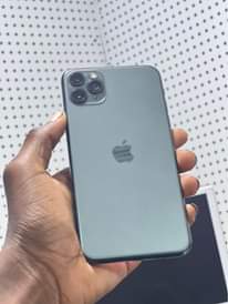 A picture of IPHONE 11PRO MAX GB64 NO FACE ID IOS 17 2