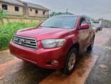 A picture of Another super neat 2008 Toyota highlander with all d functions