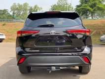 A picture of FOREIGN USED TOYOTA HIGHLANDER XLE 2021 MODEL 42M NET PRICE