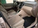 A picture of Very Toyota sienna 2002 CONDITION Tokunbo LOCATION MAGODO IKEJA PRICE