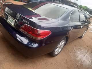 A picture of Lexus es 330 highest grade very clean and affordable