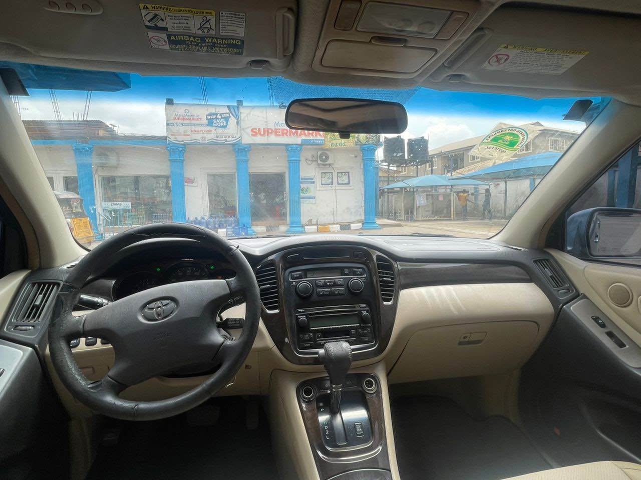 A picture of Toyota Highlander 04
