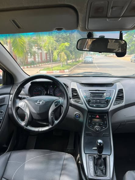A picture of Super cheap fuel economy 2014 full option Hyundai Elantra going